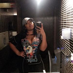 Meet your Posher, Mara